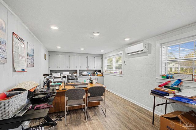 4401 N 12th Ave, Pensacola, FL 32503