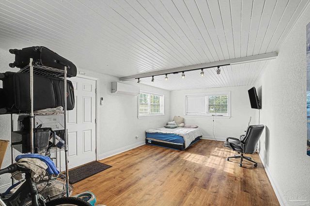 4401 N 12th Ave, Pensacola, FL 32503