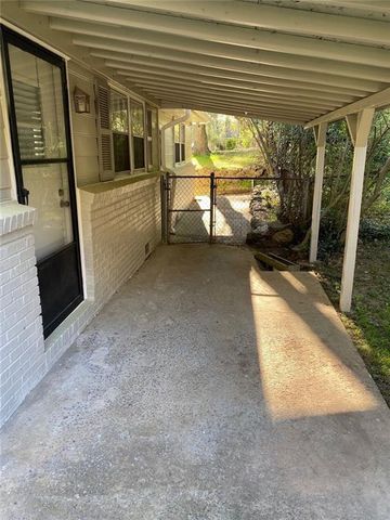 2120 Meadowbrook Lane SE, Marietta, GA 30067