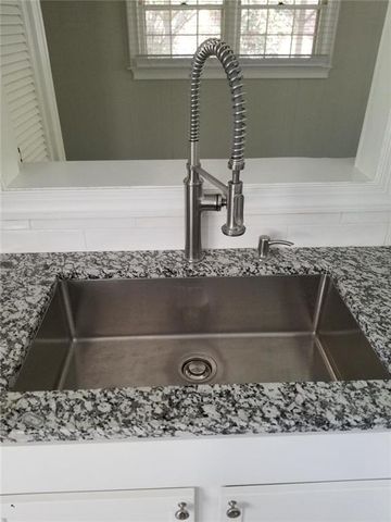 2120 Meadowbrook Lane SE, Marietta, GA 30067