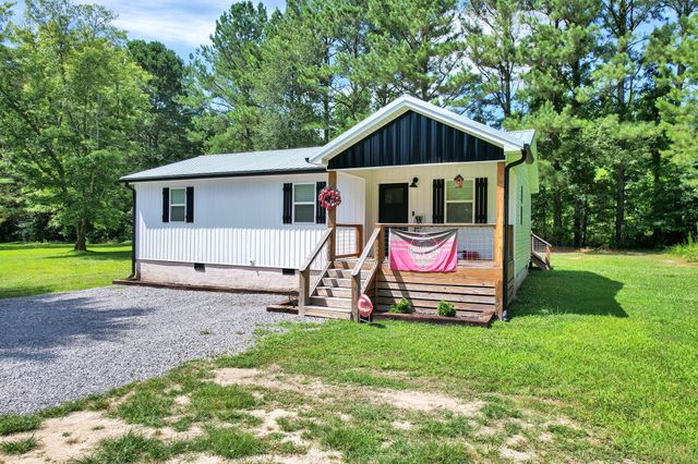 2854 Halls Valley Road, Trion, GA 30753