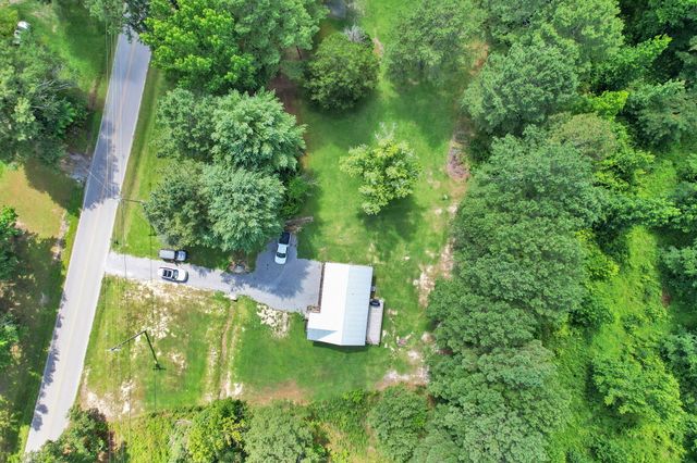 2854 Halls Valley Road, Trion, GA 30753