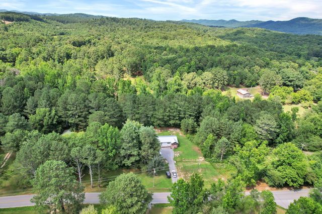 2854 Halls Valley Road, Trion, GA 30753