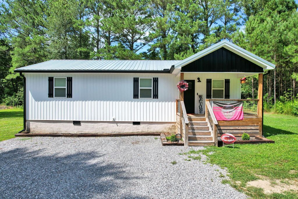 2854 Halls Valley Road, Trion, GA 30753