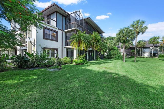 13362 Polo Road W B102, Wellington, FL 33414