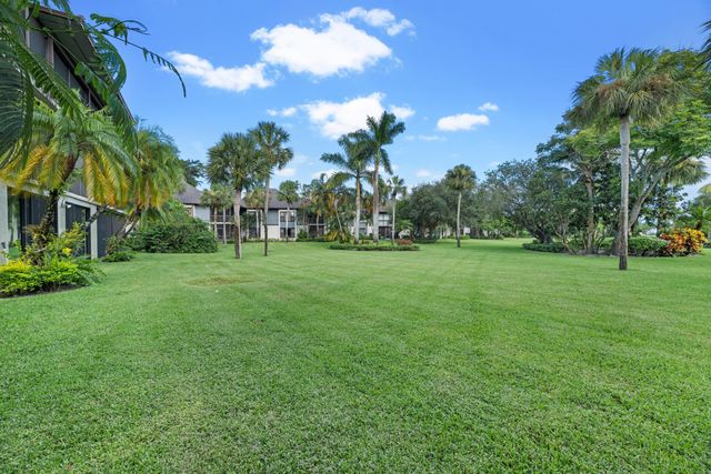 13362 Polo Road W B102, Wellington, FL 33414