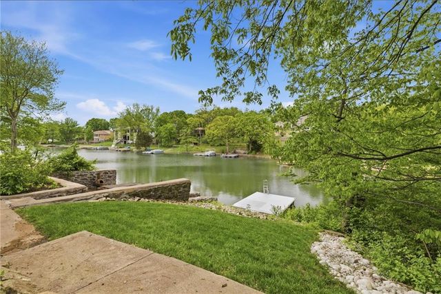 7616 NW Eastside Drive, Weatherby Lake, MO 64152