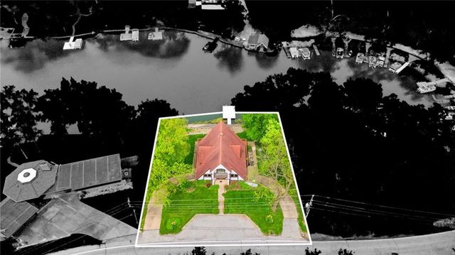 7616 NW Eastside Drive, Weatherby Lake, MO 64152