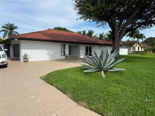 13461 SW 98th Pl, Miami, FL 33176