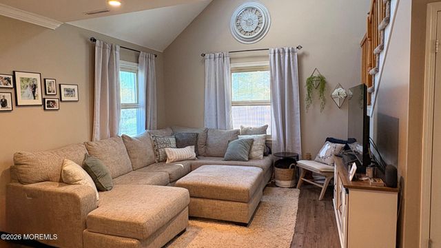 6 Kilmer Court, Freehold, NJ 07728