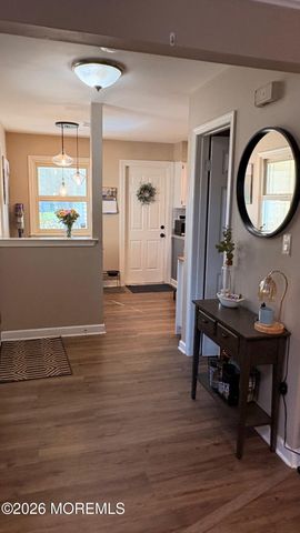 6 Kilmer Court, Freehold, NJ 07728