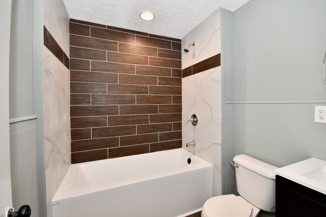 912 W 1st Street, Anderson, IN 46016