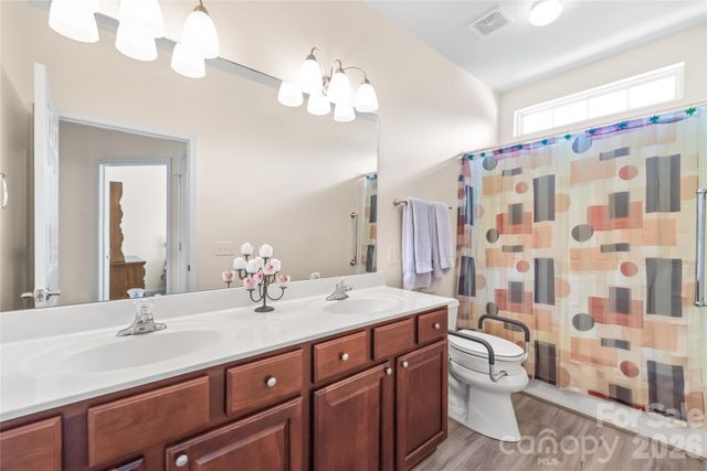 9205 Duckhorn Drive, Charlotte, NC 28277