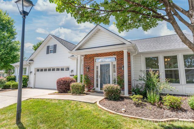 9205 Duckhorn Drive, Charlotte, NC 28277