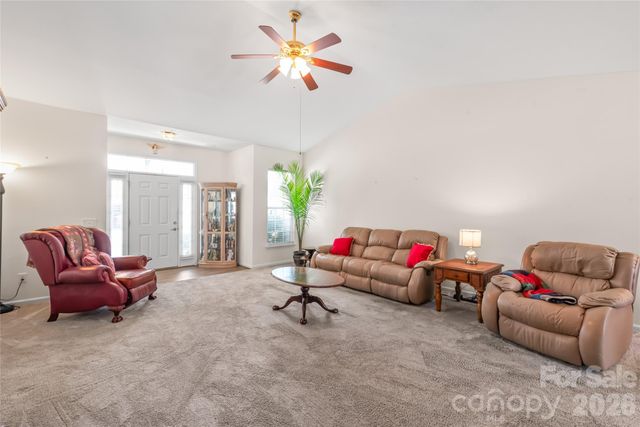 9205 Duckhorn Drive, Charlotte, NC 28277