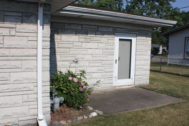 9535 Forrest Drive, Highland, IN 46322