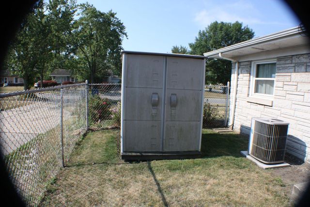 9535 Forrest Drive, Highland, IN 46322