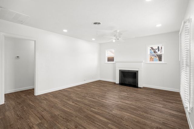 612 W 5th Street, Dallas, TX 75208