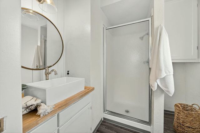 17 Glen Oak Court, Medford, OR 97504