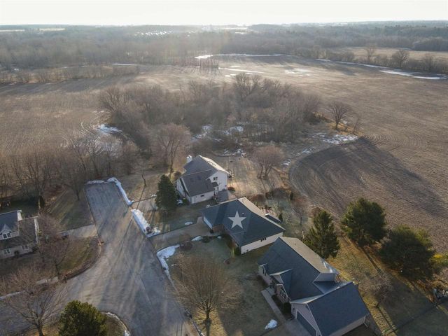 3128 CONCORDIA LANE, Green Bay, WI 54311