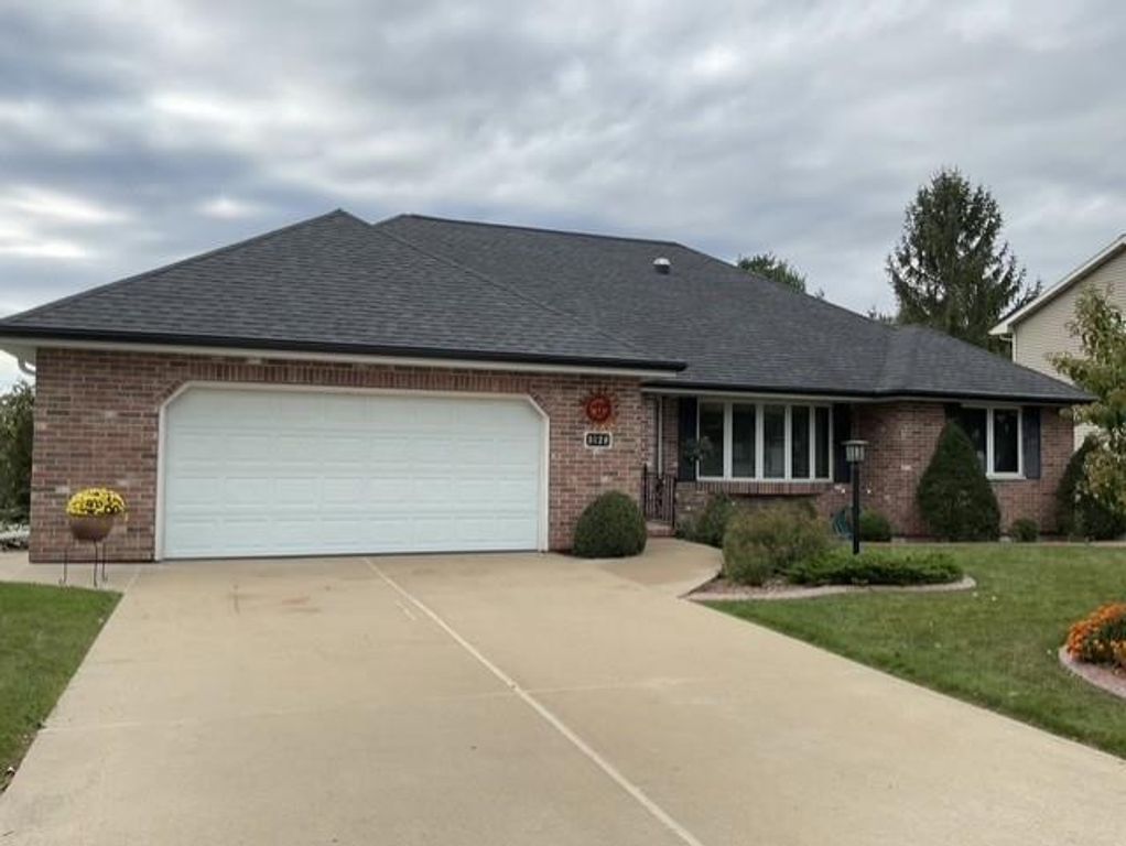 3128 CONCORDIA LANE, Green Bay, WI 54311