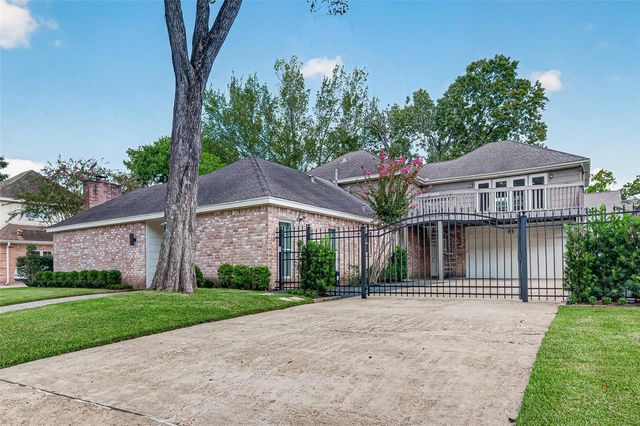 1122 Daria Drive, Houston, TX 77079
