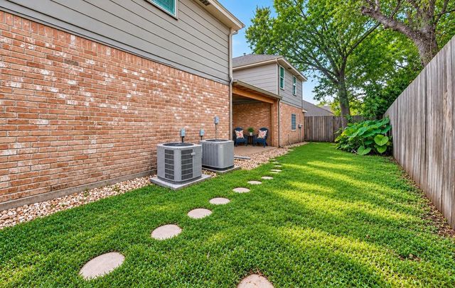 1122 Daria Drive, Houston, TX 77079