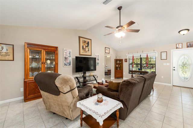 10871 SE COUNTY ROAD 336, Morriston, FL 32668
