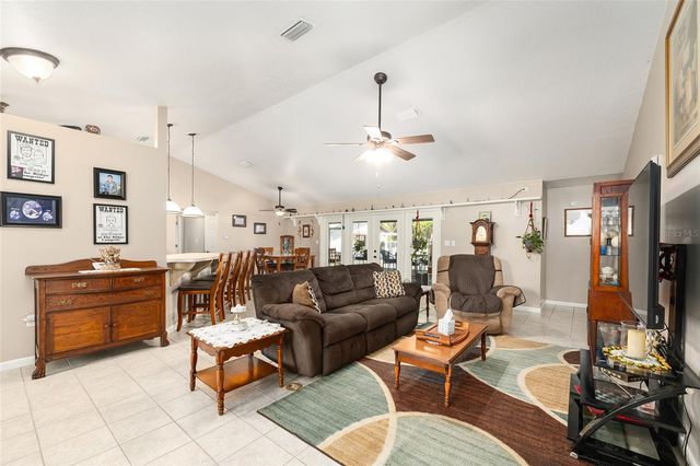 10871 SE COUNTY ROAD 336, Morriston, FL 32668