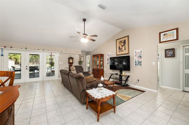 10871 SE COUNTY ROAD 336, Morriston, FL 32668