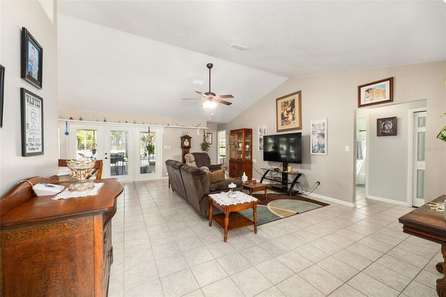 10871 SE COUNTY ROAD 336, Morriston, FL 32668
