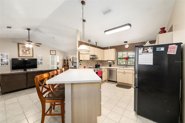10871 SE COUNTY ROAD 336, Morriston, FL 32668