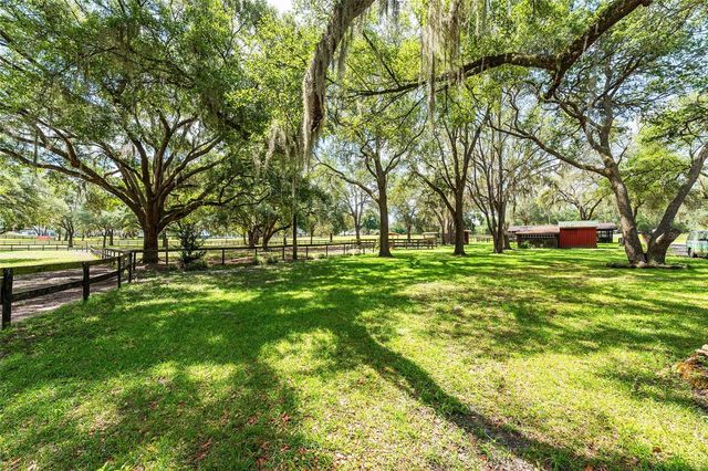 10871 SE COUNTY ROAD 336, Morriston, FL 32668