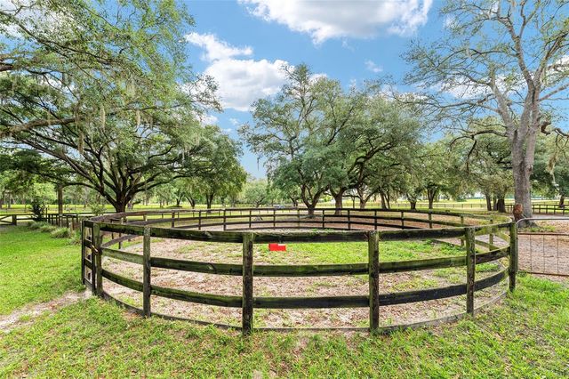10871 SE COUNTY ROAD 336, Morriston, FL 32668