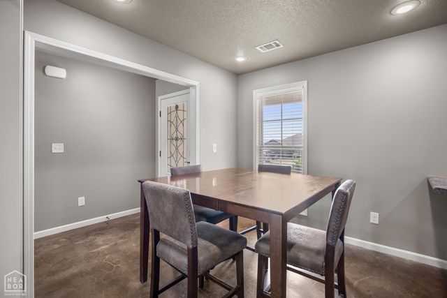 382 Wildwood Point, Jonesboro, AR 72405