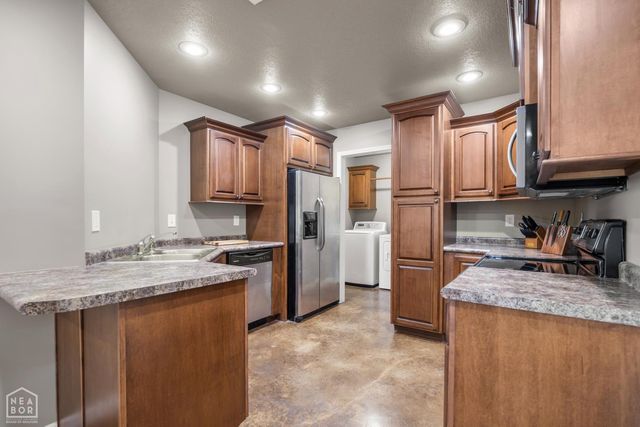 382 Wildwood Point, Jonesboro, AR 72405
