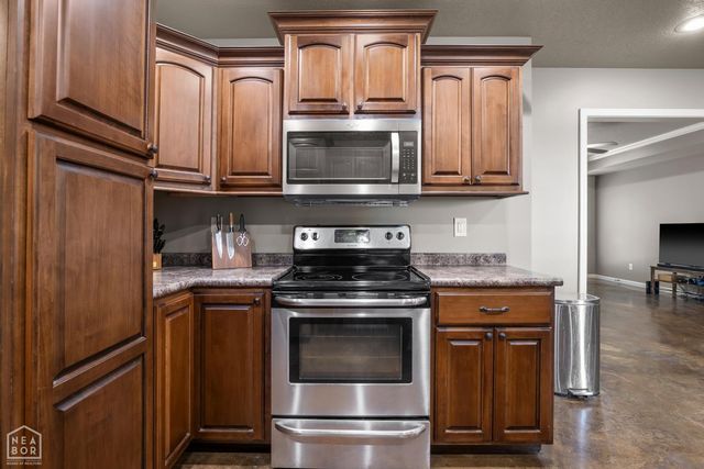 382 Wildwood Point, Jonesboro, AR 72405