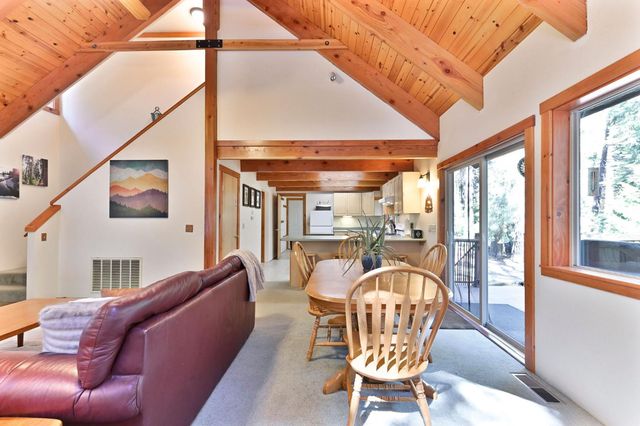 127 Summit Level Rd, Dorrington, CA 95223