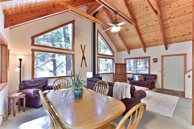 127 Summit Level Rd, Dorrington, CA 95223