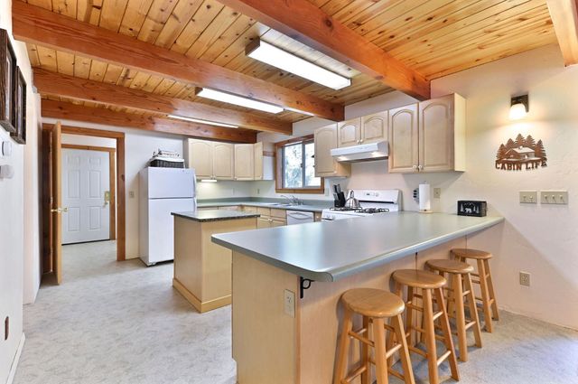 127 Summit Level Rd, Dorrington, CA 95223