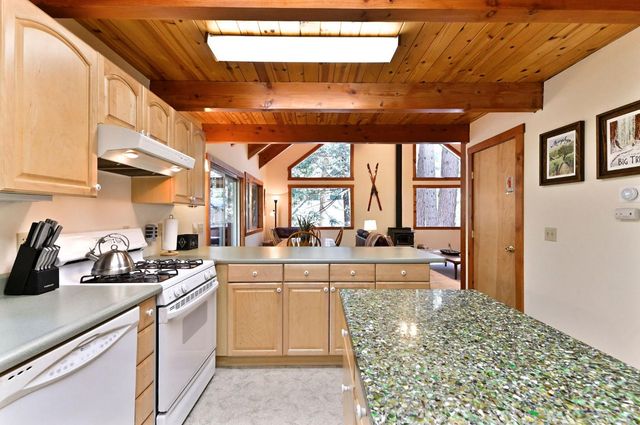 127 Summit Level Rd, Dorrington, CA 95223