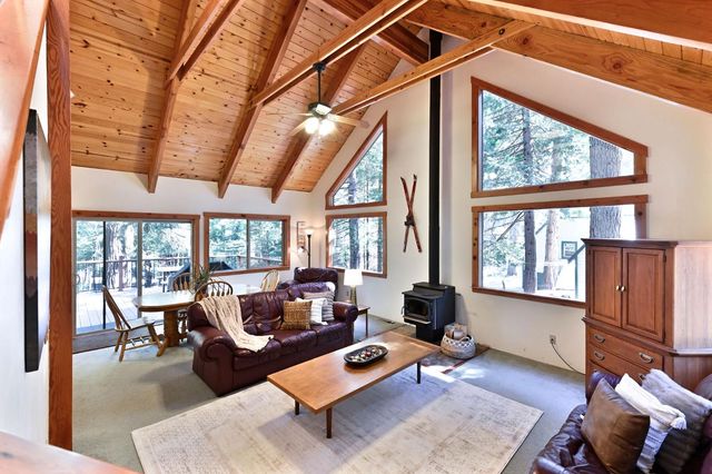 127 Summit Level Rd, Dorrington, CA 95223