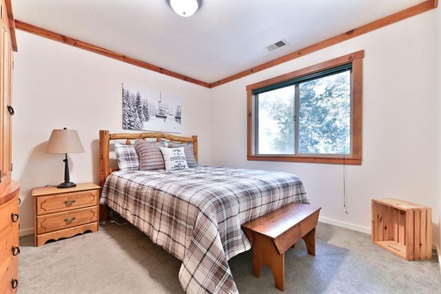 127 Summit Level Rd, Dorrington, CA 95223