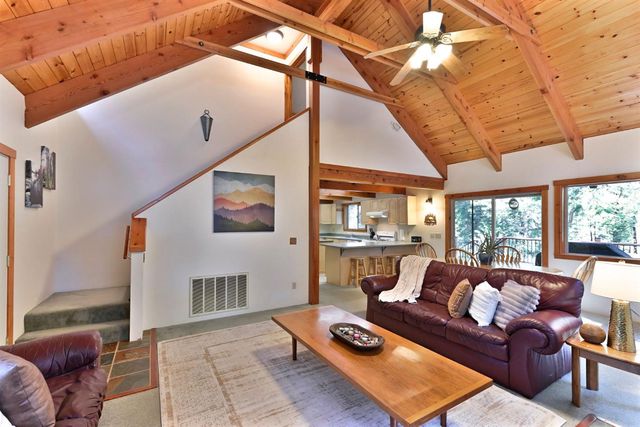 127 Summit Level Rd, Dorrington, CA 95223