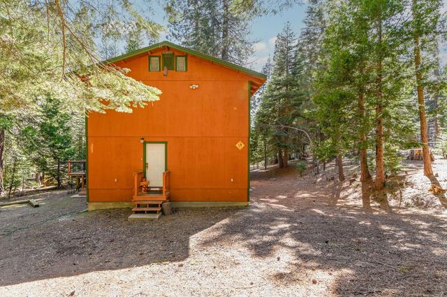 127 Summit Level Rd, Dorrington, CA 95223