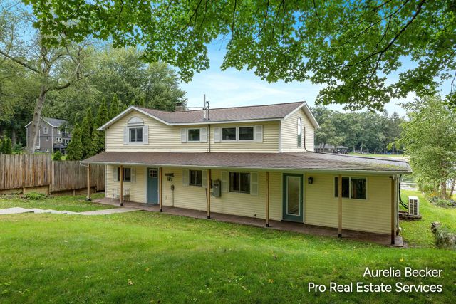 13555 Sunset Shores Drive NE, Cedar Springs, MI 49319