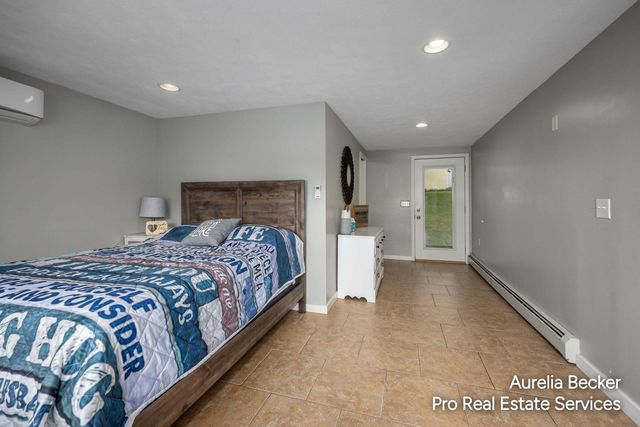 13555 Sunset Shores Drive NE, Cedar Springs, MI 49319