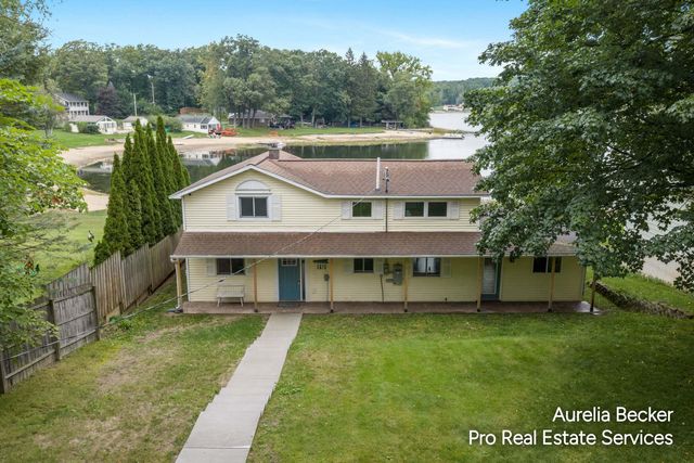 13555 Sunset Shores Drive NE, Cedar Springs, MI 49319