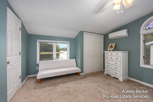13555 Sunset Shores Drive NE, Cedar Springs, MI 49319