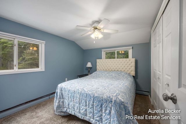 13555 Sunset Shores Drive NE, Cedar Springs, MI 49319